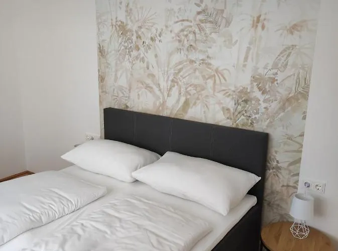 Apartmán Roksox-home Gegenueber Der Uno-city Und Kaiserwasser