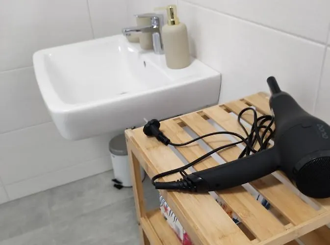 Roksox-home Gegenueber Der Uno-city Und Kaiserwasser Apartmán *