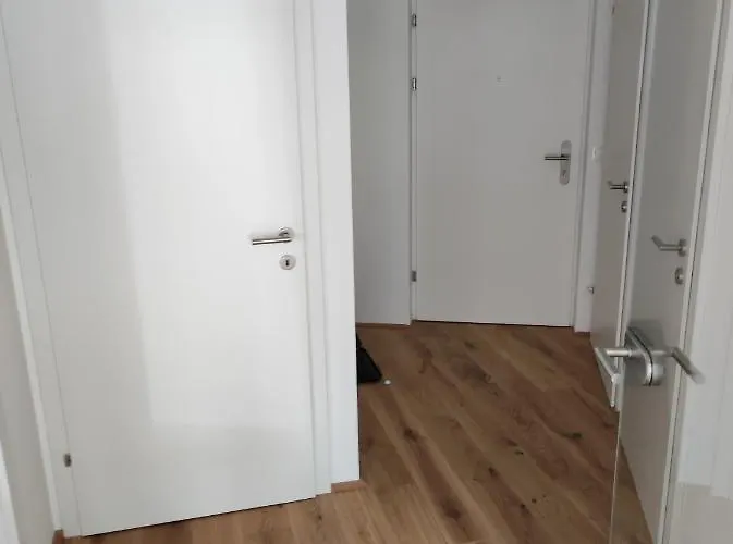 Roksox-home Gegenueber Der Uno-city Und Kaiserwasser Apartmán